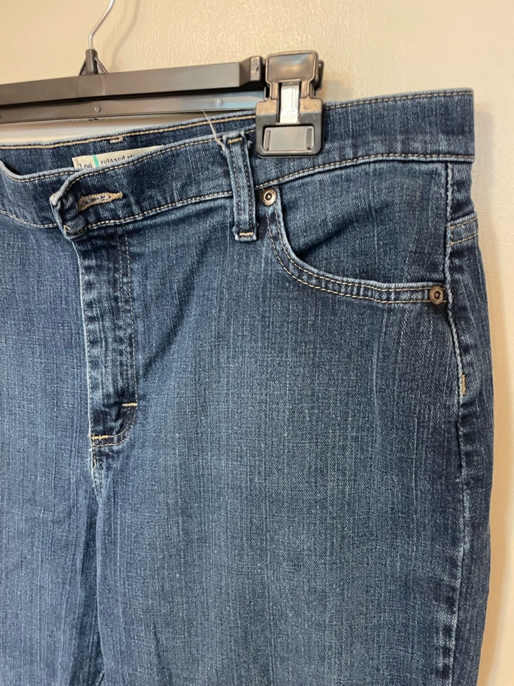 Lee Women's Relaxed Fit Straight-Leg Jeans mid-rise fit sz 16s ladies blue - Picture 3 of 9